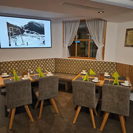 Szálloda Garni Valülla Ischgl